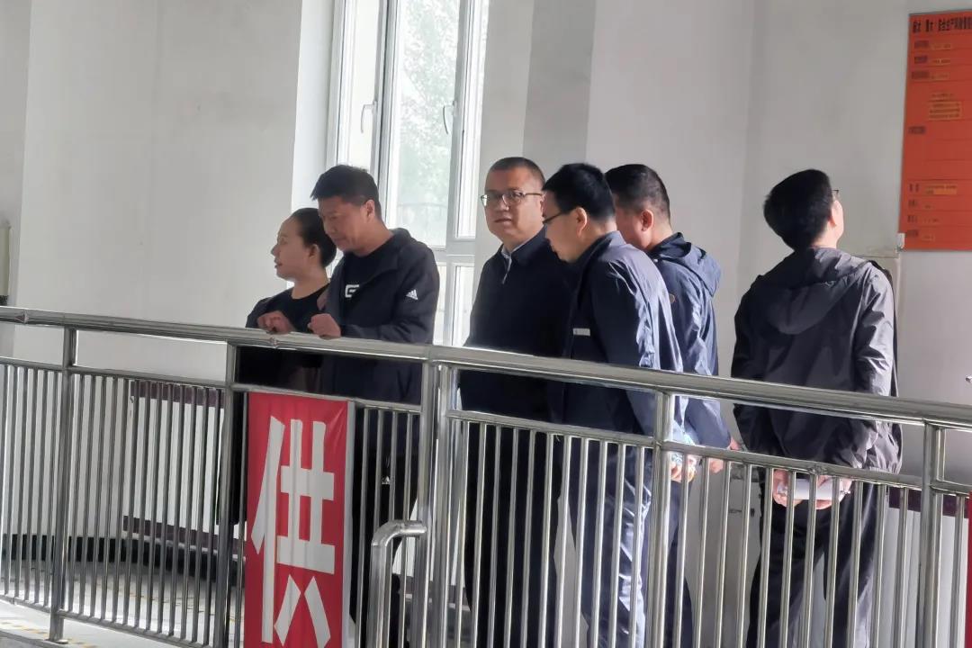 銀川市副市長雍輝一行到銀川中鐵水務(wù)第八水廠進(jìn)行“五一”節(jié)前安全供水檢查