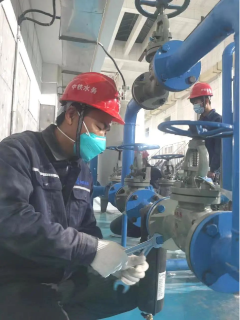 青年精神素養(yǎng)提升丨水務(wù)保供 水廠青年“滿格擔(dān)當(dāng)”