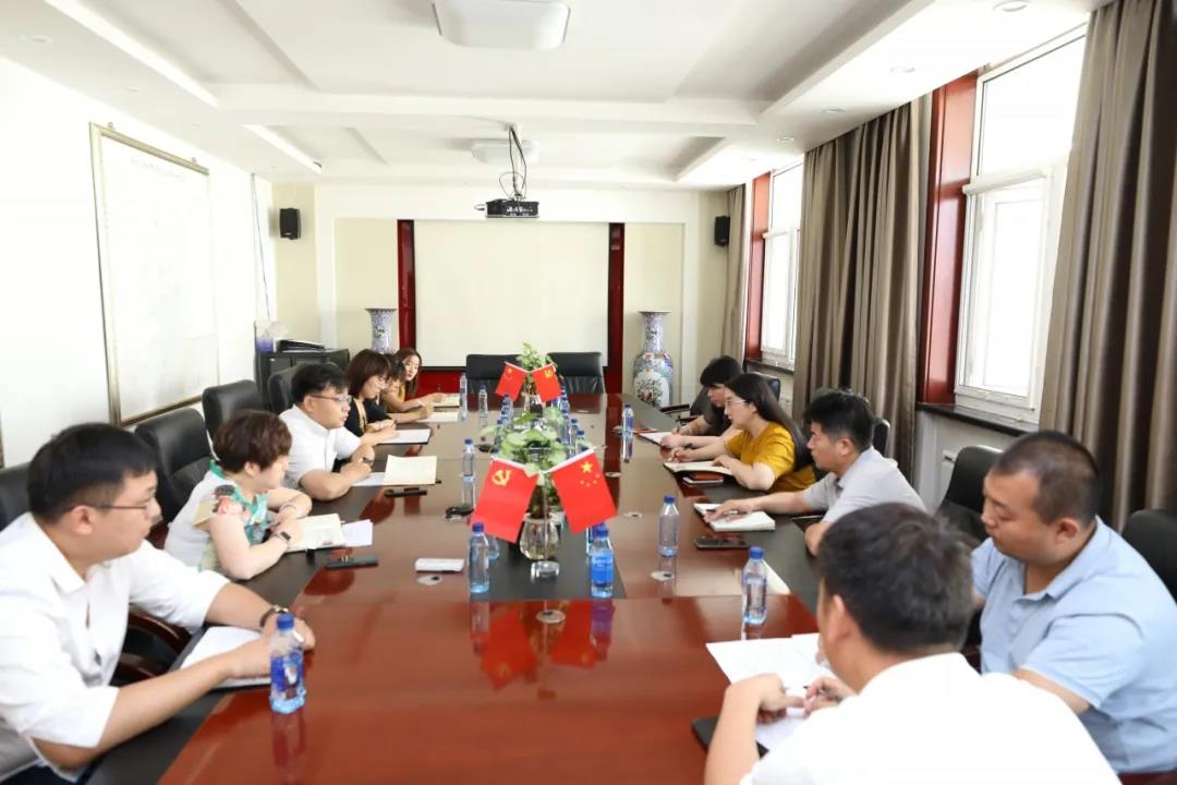 改進作風 機關(guān)做表率