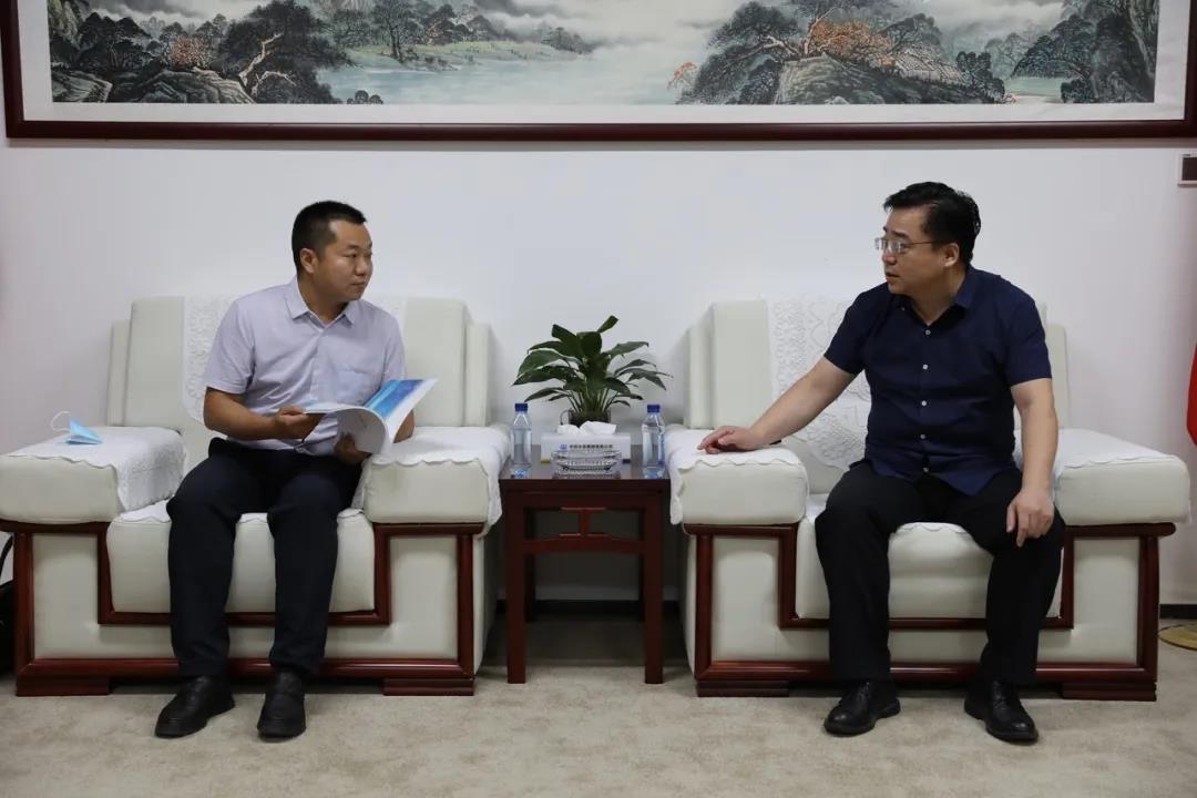 人民日報、中國網、陜西日報等八家在陜主流媒體記者做客中鐵水務集團